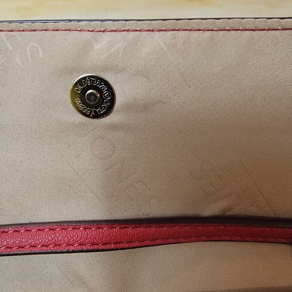 Beautiful Jones New York Signature Crossbody Wallet - Like New - Picture 6 of 11